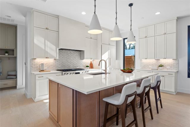 1703 Alcove CT, Austin, TX 78757