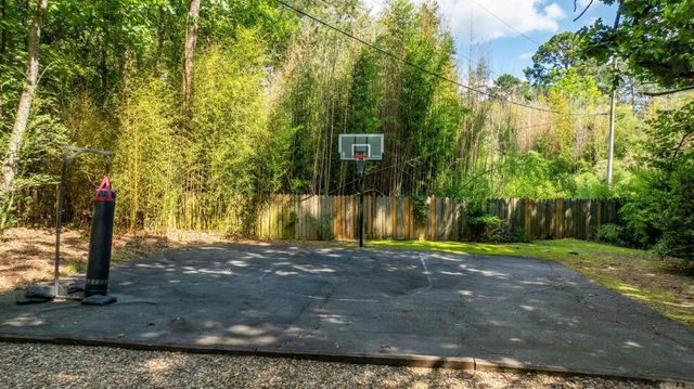 11 Piedmont Lane, Little Rock, AR 72223