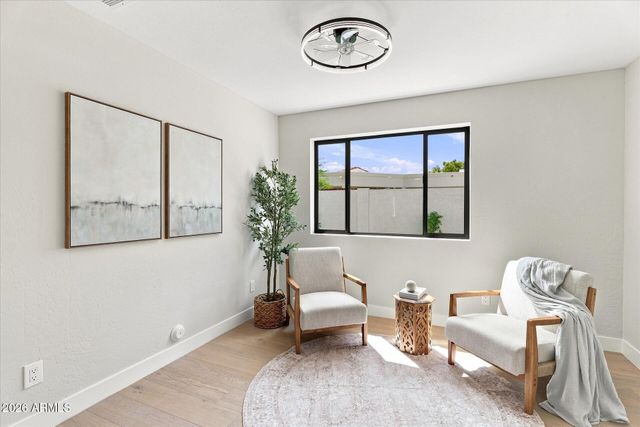 8852 S LAKESHORE Drive, Tempe, AZ 85284