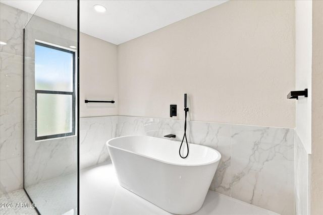 8852 S LAKESHORE Drive, Tempe, AZ 85284