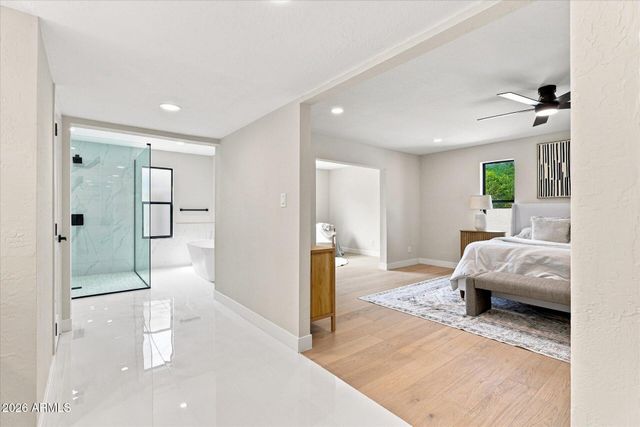 8852 S LAKESHORE Drive, Tempe, AZ 85284