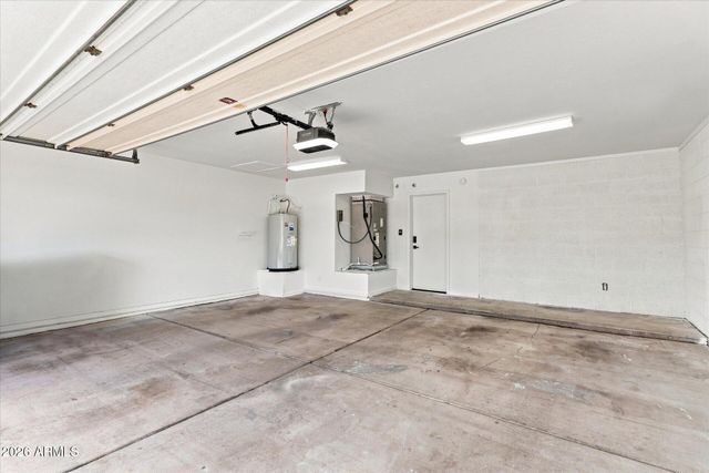 8852 S LAKESHORE Drive, Tempe, AZ 85284