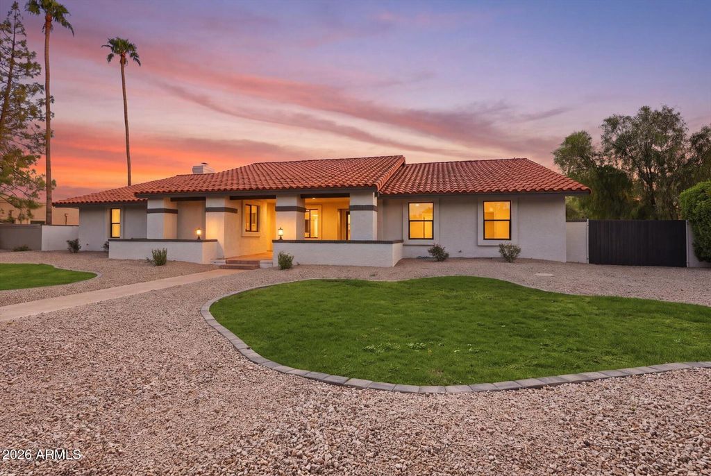 8852 S LAKESHORE Drive, Tempe, AZ 85284 — photo 2