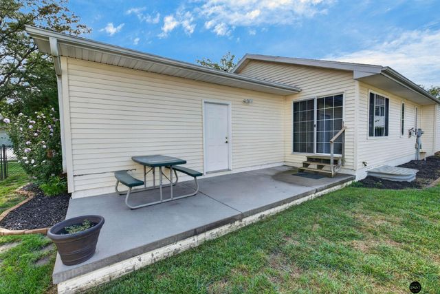 5343 Mission Lane, Lincoln, NE 68521