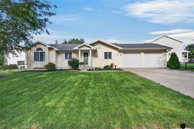 5343 Mission Lane, Lincoln, NE 68521