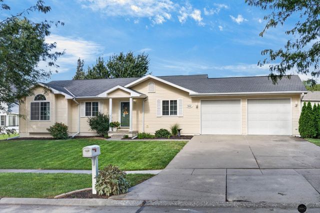5343 Mission Lane, Lincoln, NE 68521