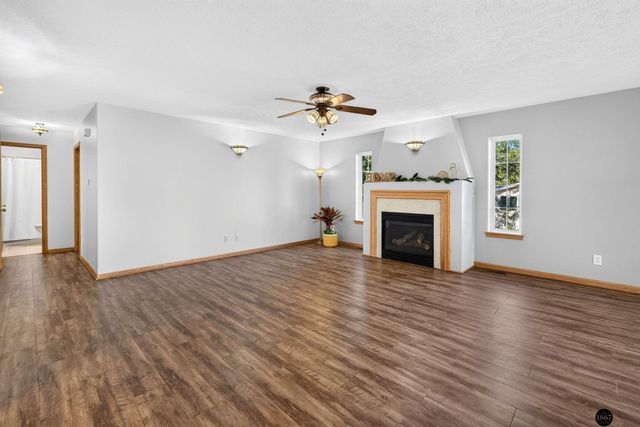 5343 Mission Lane, Lincoln, NE 68521
