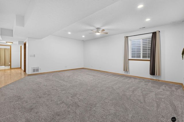 5343 Mission Lane, Lincoln, NE 68521
