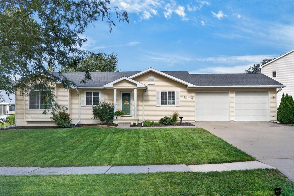 5343 Mission Lane, Lincoln, NE 68521