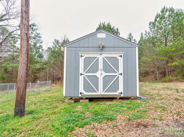 125 Church View Drive, Lawndale, NC 28090