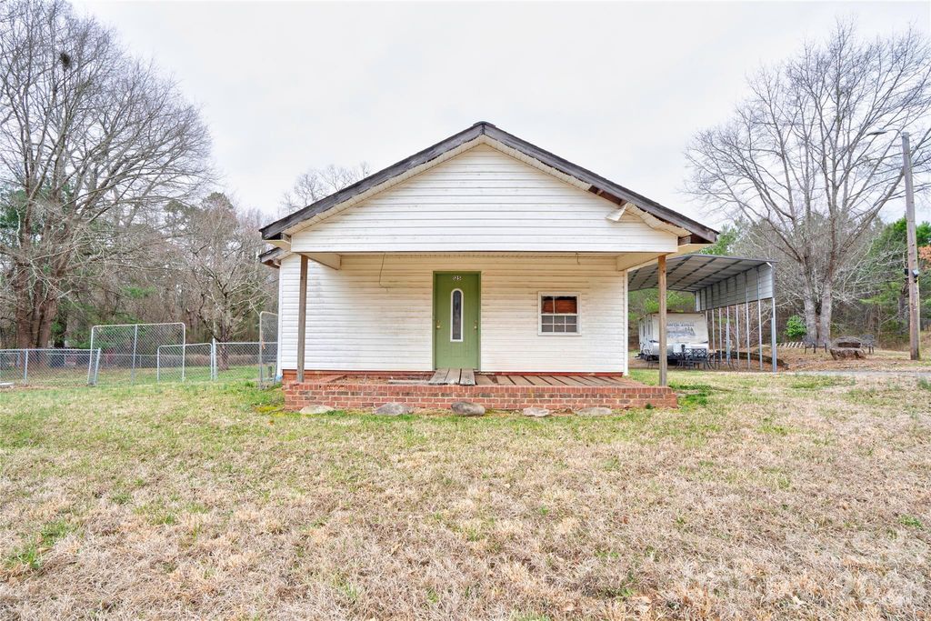 125 Church View Drive, Lawndale, NC 28090