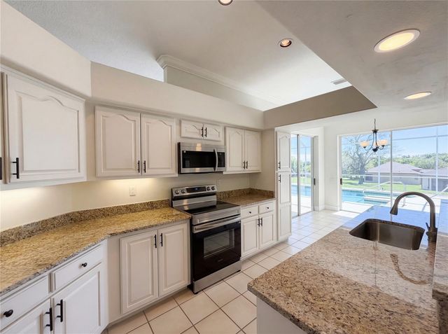 5340 SADDLEBACK COURT, Lady Lake, FL 32159