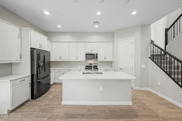 5054 E ANDERSON Drive, Scottsdale, AZ 85254