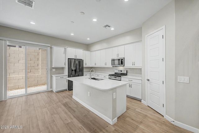 5054 E ANDERSON Drive, Scottsdale, AZ 85254