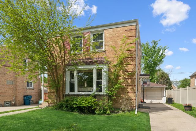 1678 Ash Street, Des Plaines, IL 60018
