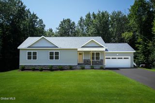 65 King Road, Wilton, NY 12866