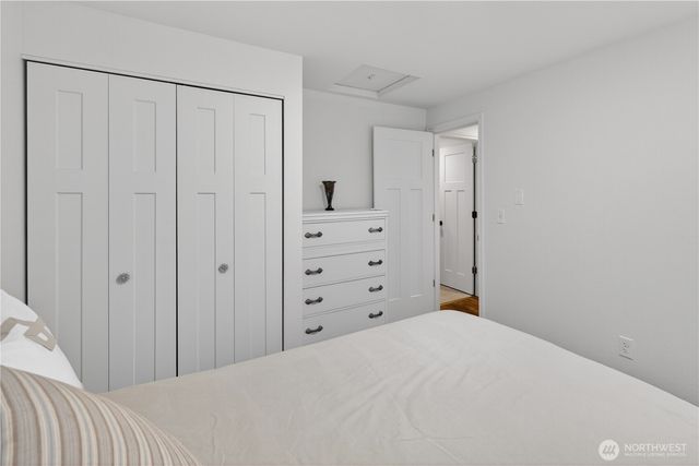 21313 NE 10th Place, Sammamish, WA 98074