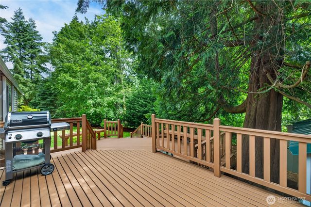 21313 NE 10th Place, Sammamish, WA 98074