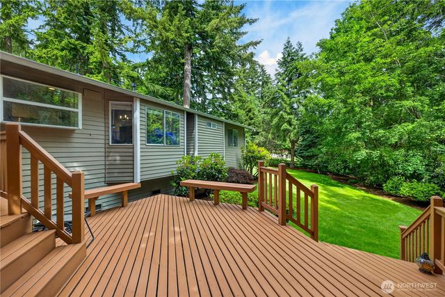 21313 NE 10th Place, Sammamish, WA 98074