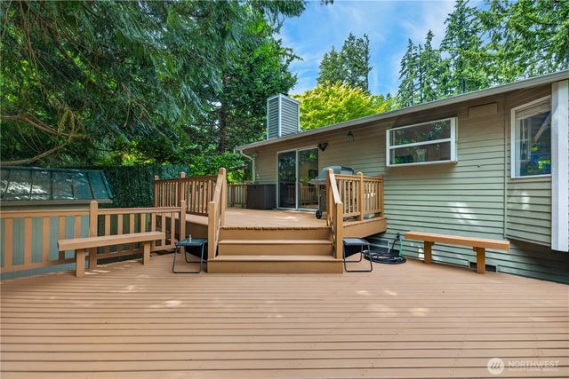 21313 NE 10th Place, Sammamish, WA 98074