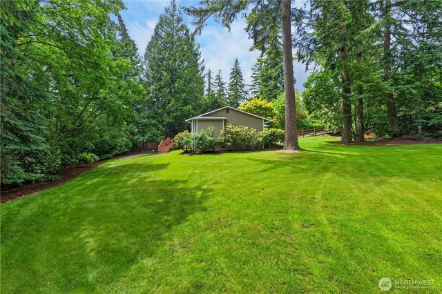 21313 NE 10th Place, Sammamish, WA 98074