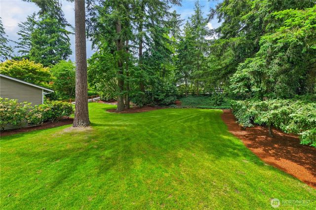 21313 NE 10th Place, Sammamish, WA 98074