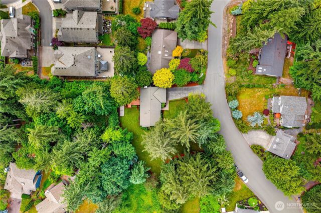 21313 NE 10th Place, Sammamish, WA 98074