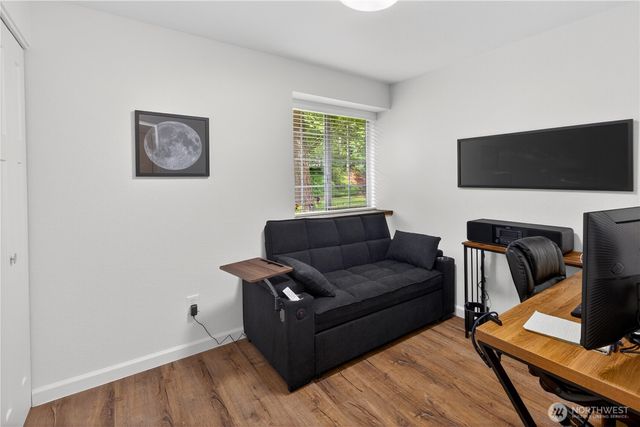 21313 NE 10th Place, Sammamish, WA 98074