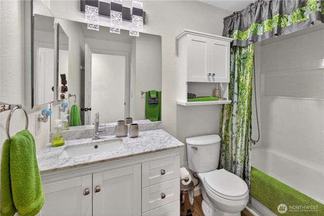 21313 NE 10th Place, Sammamish, WA 98074