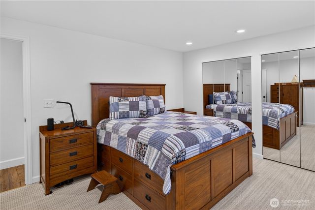 21313 NE 10th Place, Sammamish, WA 98074