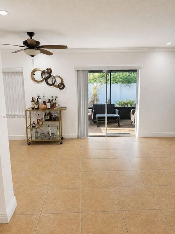 8303 SW 20th St, North Lauderdale, FL 33068
