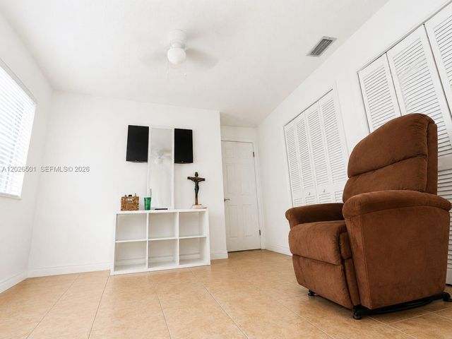 8303 SW 20th St, North Lauderdale, FL 33068