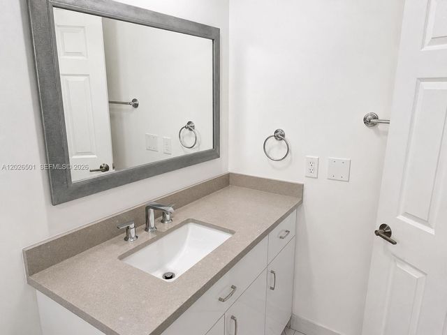 8303 SW 20th St, North Lauderdale, FL 33068