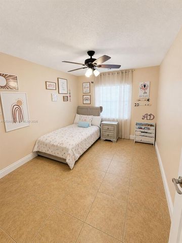 8303 SW 20th St, North Lauderdale, FL 33068