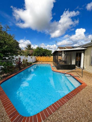 8303 SW 20th St, North Lauderdale, FL 33068