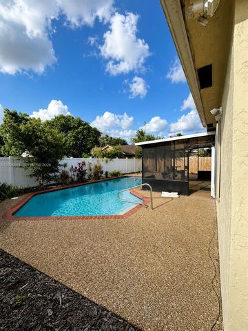 8303 SW 20th St, North Lauderdale, FL 33068