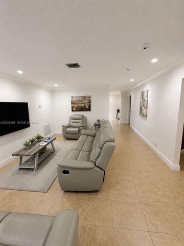 8303 SW 20th St, North Lauderdale, FL 33068