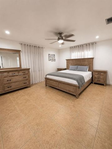 8303 SW 20th St, North Lauderdale, FL 33068
