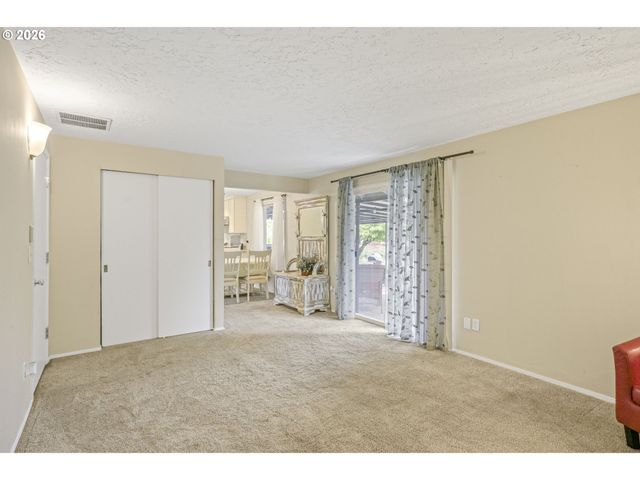 16934 Se FRAGRANCE Ave, Milwaukie, OR 97267
