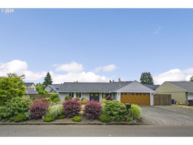 16934 Se FRAGRANCE Ave, Milwaukie, OR 97267
