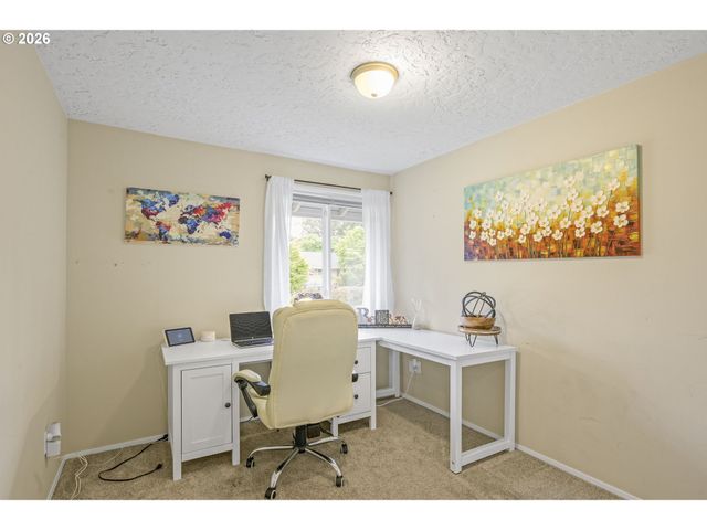 16934 Se FRAGRANCE Ave, Milwaukie, OR 97267