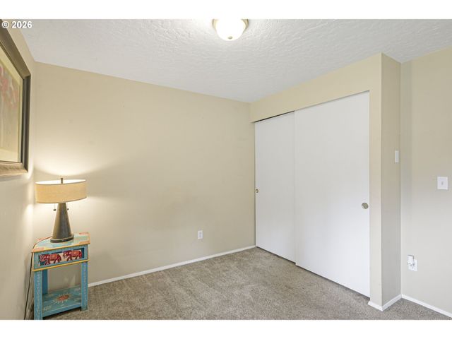 16934 Se FRAGRANCE Ave, Milwaukie, OR 97267