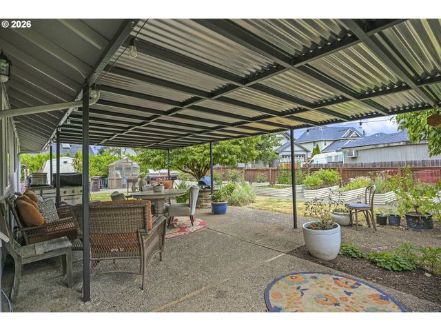 16934 Se FRAGRANCE Ave, Milwaukie, OR 97267