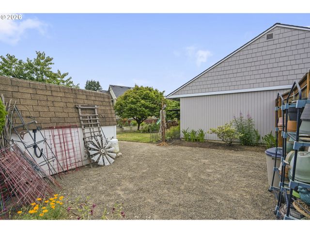 16934 Se FRAGRANCE Ave, Milwaukie, OR 97267
