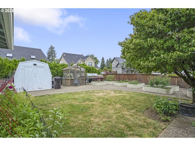 16934 Se FRAGRANCE Ave, Milwaukie, OR 97267