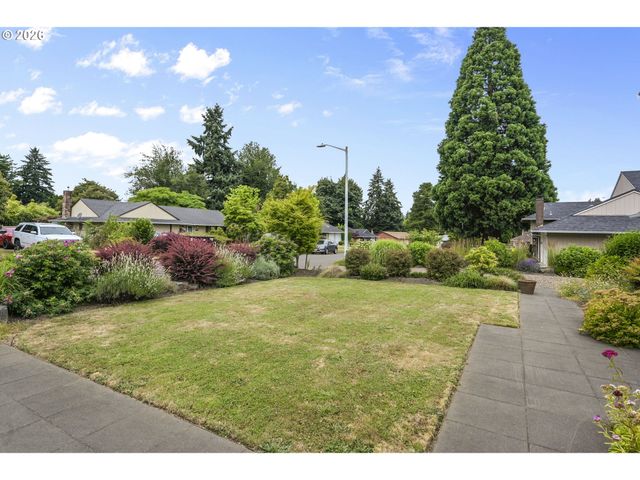 16934 Se FRAGRANCE Ave, Milwaukie, OR 97267