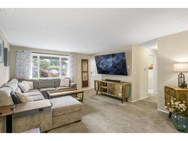 16934 Se FRAGRANCE Ave, Milwaukie, OR 97267