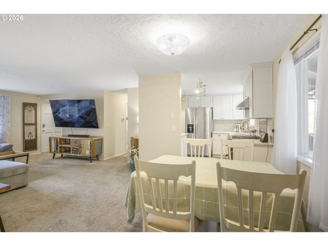 16934 Se FRAGRANCE Ave, Milwaukie, OR 97267