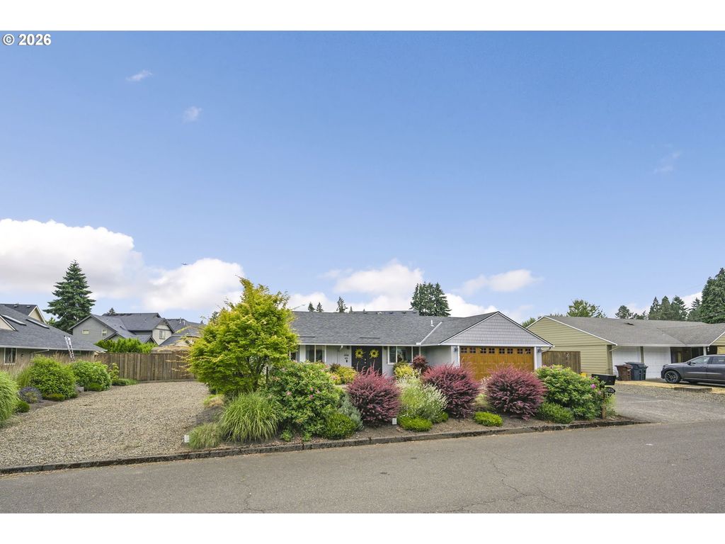16934 Se FRAGRANCE Ave, Milwaukie, OR 97267