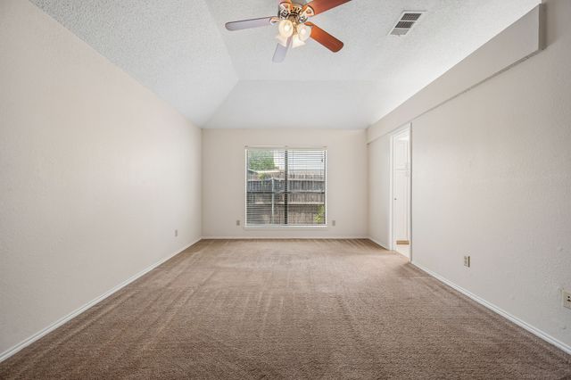 2612 Fountainview Drive, Corinth, TX 76210